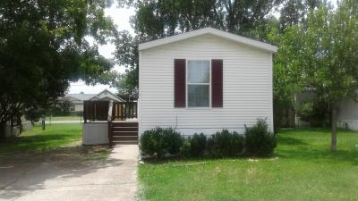 Mobile Home at 13223 Fish Rd Lot #76 Dallas, TX 75253