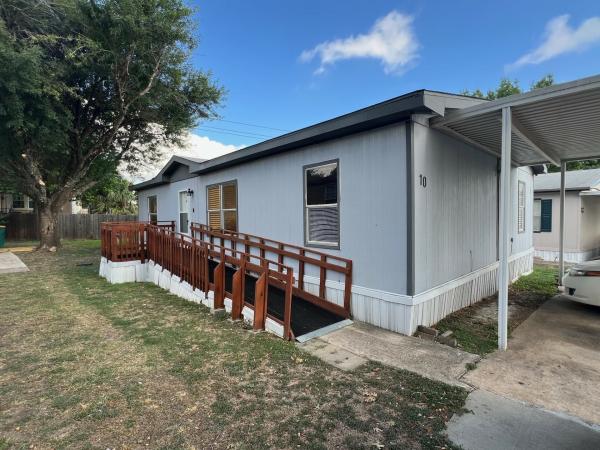 1996 Redman Homes Incorporated Mobile Home For Sale