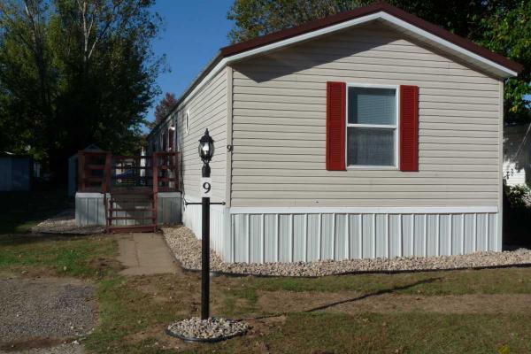 2001 Skyline Singlewide Manufactured Home