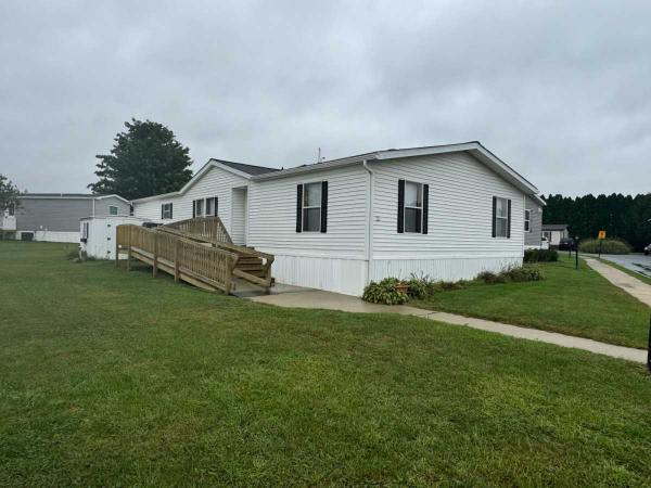 1989 COMMODORE Manufactured Home