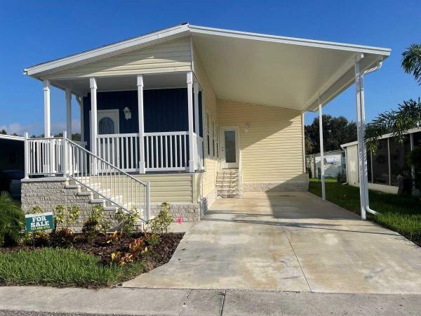 Photo 1 of 2 of home located at 1017 Donegan Rd Lot 772 Largo, FL 33771