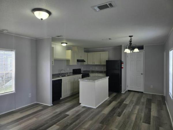 2019 LIVE OAK Mobile Home For Rent