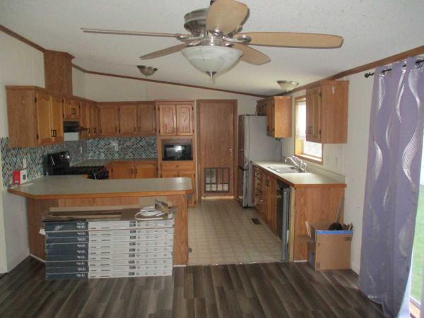 1998 Fairmont Manufactured Home