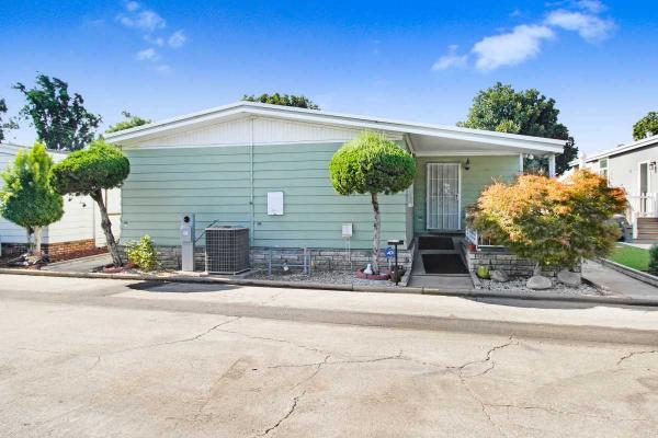 1976 Fashion Manor Mobile Home For Sale