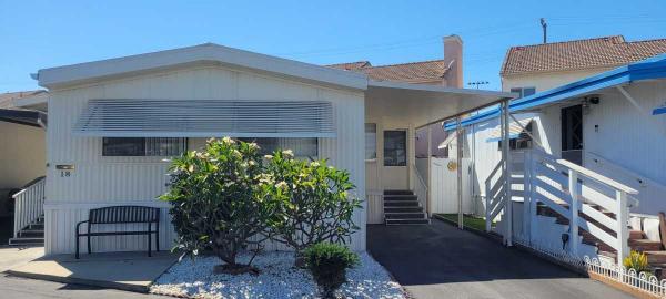 1976 Kaufman & Broad Mobile Home For Sale