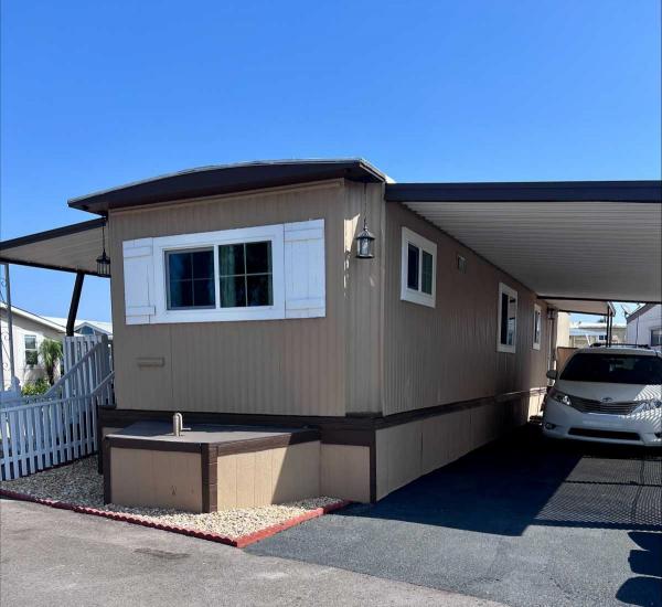 1968 Lakewood IND Mobile Home