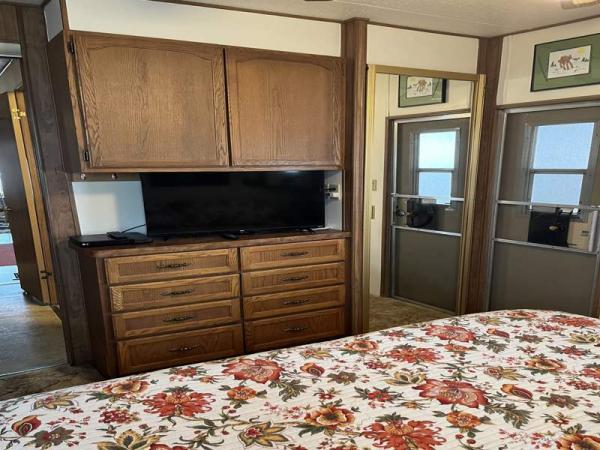 1985 Elite Manufactured Home