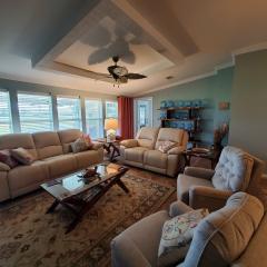 Photo 5 of 15 of home located at 3929 Dockers Dr Ruskin, FL 33570