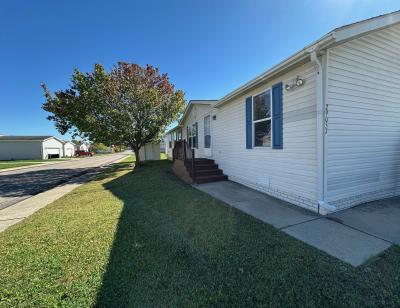 Mobile Home at 29057 Oakhill Drive Gibraltar, MI 48173