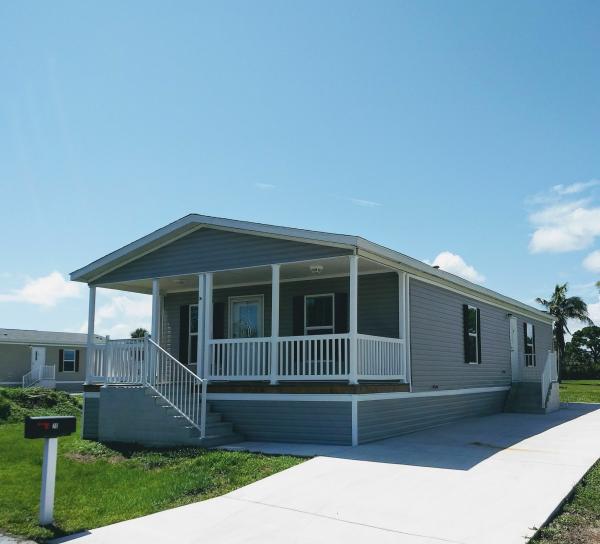 Photo 1 of 2 of home located at 76 Sandhill Boulevard Lot 076 Fort Pierce, FL 34982