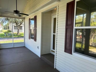 Photo 6 of 8 of home located at 9552 Front Nine Lane Dade City, FL 33525