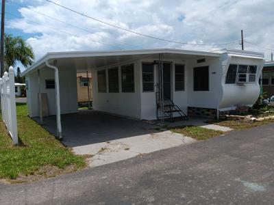 Photo 1 of 8 of home located at 7403 46th Avenue North Lot 142 Saint Petersburg, FL 33709