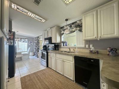 Photo 5 of 17 of home located at 909 SE Lilliam Street Crystal River, FL 34429