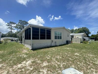 Photo 5 of 20 of home located at 909 SE Lilliam Street Crystal River, FL 34429