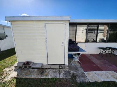Photo 5 of 18 of home located at 37282 Allan Court Lot # R17 Avon Park, FL 33825