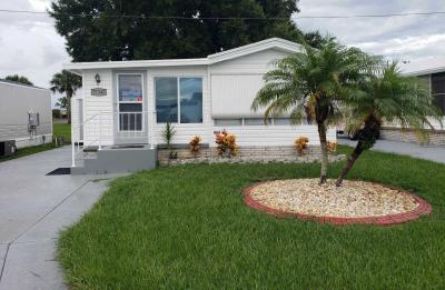 Photo 1 of 23 of home located at 37345 Silverlake Dr. Lot# H04 Avon Park, FL 33825