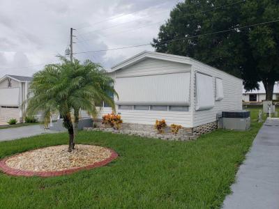 Photo 3 of 23 of home located at 37345 Silverlake Dr. Lot# H04 Avon Park, FL 33825