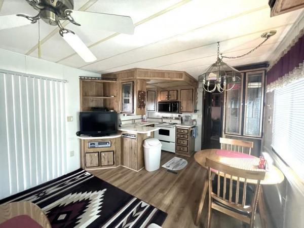 1986 Kensington Manufactured Home