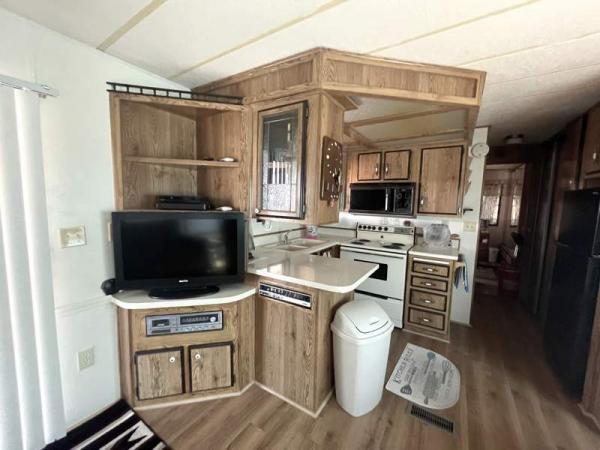 1986 Kensington Manufactured Home