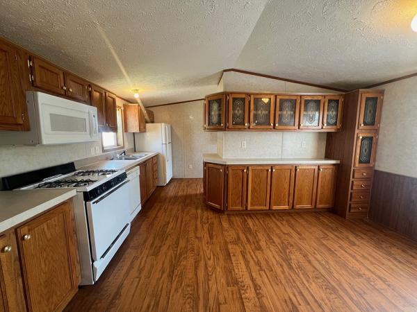 2001  Mobile Home For Sale