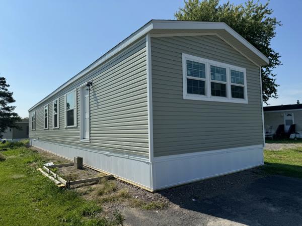 2025 Champion Home Builders, Inc. mobile Home