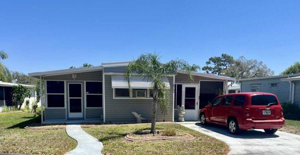 Photo 1 of 2 of home located at 2752 Vine Lane Sebring, FL 33870