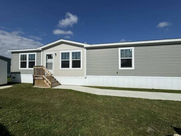 2023 Clayton - Middlebury Let it Be Mobile Home