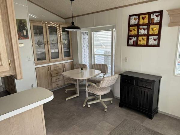 1992 Park Manufactured Home