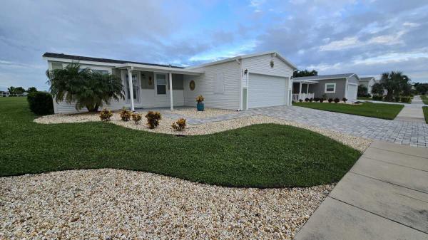 Photo 1 of 2 of home located at 3939 Manatee Club Drive Ruskin, FL 33570