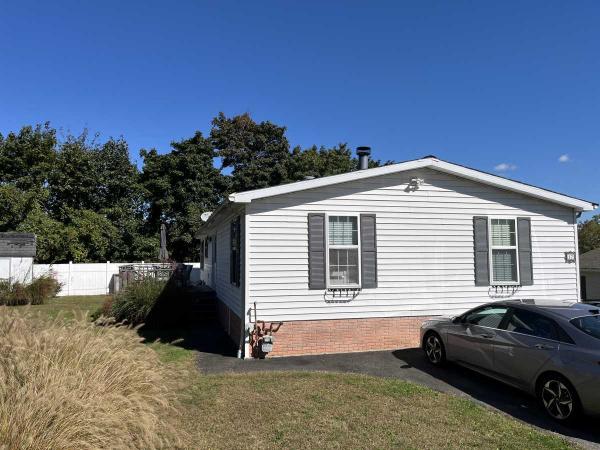 2001 Shamrock Manufactured Home