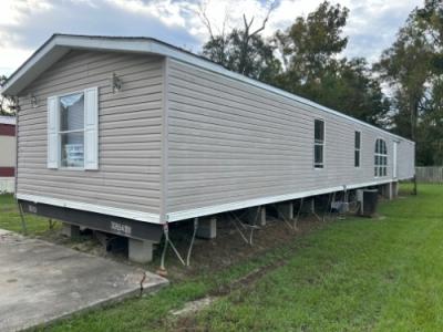 Mobile Home at 8370 S Saint Landry Gonzales, LA 70737