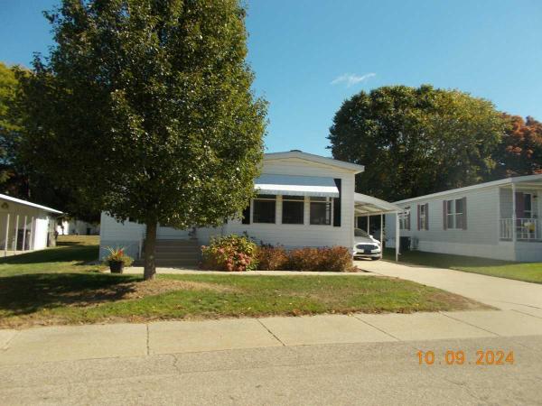 1989 Parkwood Mobile Home For Sale