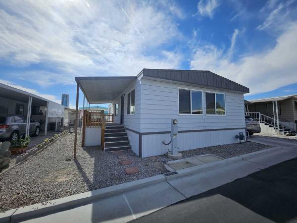 1976 Fleetwood Manufactured Home