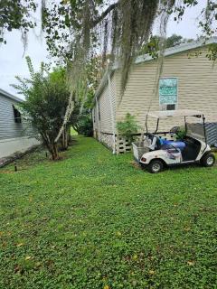 Photo 4 of 21 of home located at 11542 Cove Lane Dade City, FL 33525