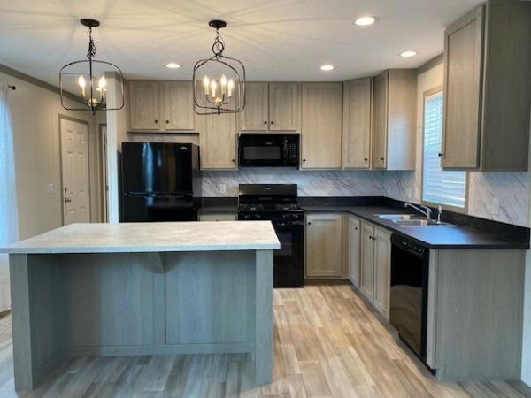 Photo 1 of 2 of home located at 1229 Wellington Drive Mount Pleasant, MI 48858