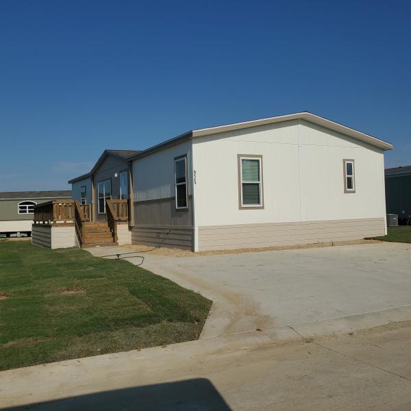 Photo 1 of 2 of home located at 925 Browning Rd Lot Br925 Wilmer, TX 75172