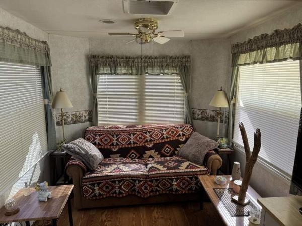 2000 Fleetwood Manufactured Home