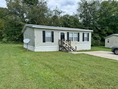 Mobile Home at 41 Monopoly Ln London, KY 40741