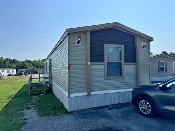 Photo 1 of 2 of home located at 48 Appaloosa Corbin, KY 40701