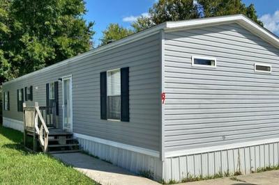 Mobile Home at 67 Monopoly Ln London, KY 40744