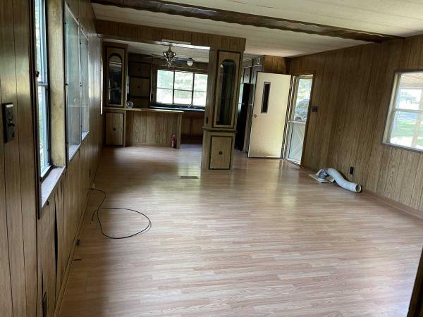 1980 Hillcrest Mobile Home