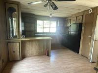 1980 Hillcrest Mobile Home