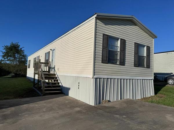 2011  Mobile Home For Sale