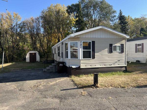 1995 FRIENDSHIP Mobile Home For Sale