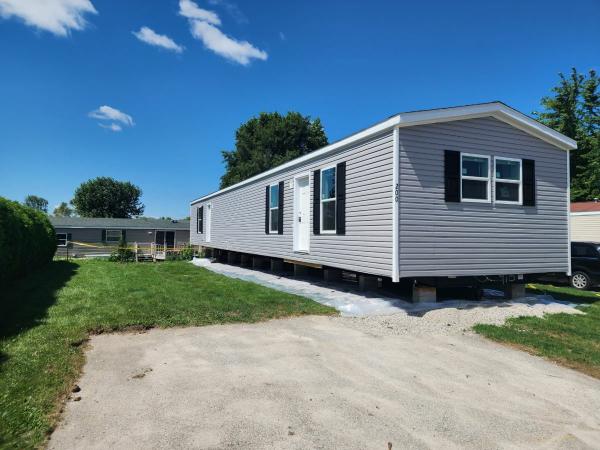 2024 Champion Home Builders, Inc. mobile Home