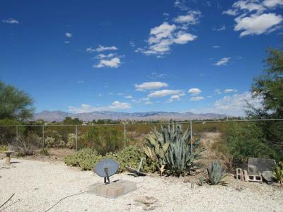 Photo 5 of 28 of home located at 3411 S. Camino Seco # 279 Tucson, AZ 85730