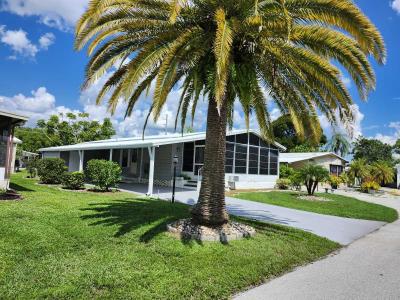 Mobile Home at 1650 Columbus Circle Naples, FL 34110