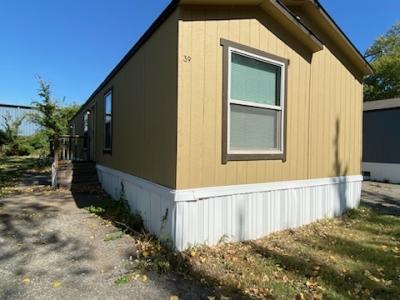 Mobile Home at 4842 S Topeka Blvd. Lot #39 Topeka, KS 66609