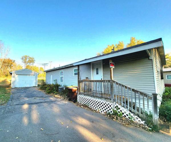 1983 Skyline Manufactured Home