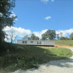 Photo 1 of 11 of home located at 1220 Twin Branch Rd London, KY 40741